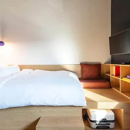 Hotel Stayery Hauptbahnhof 4*