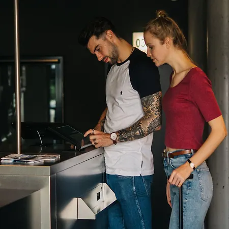 Stayery Hauptbahnhof Hotel 4*